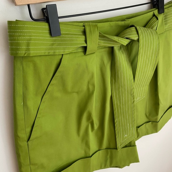Chelsea & Theodore Belted Shorts, Size 6, NWT - Picture 10 of 10